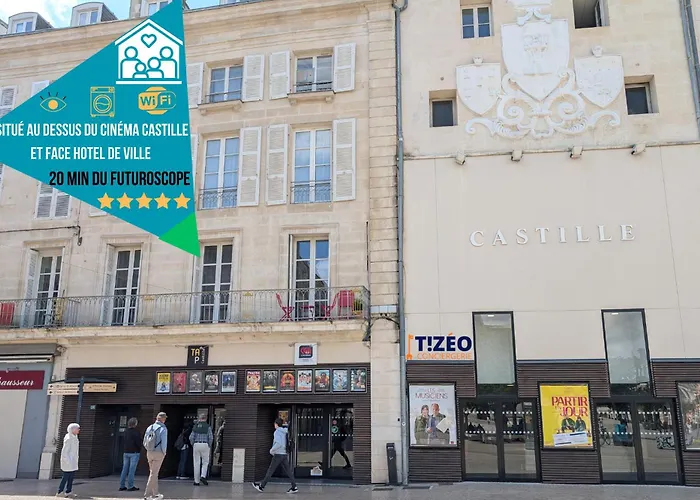 Le Castille D\'Or Elegant, En Face De L\'Hotel De Ville