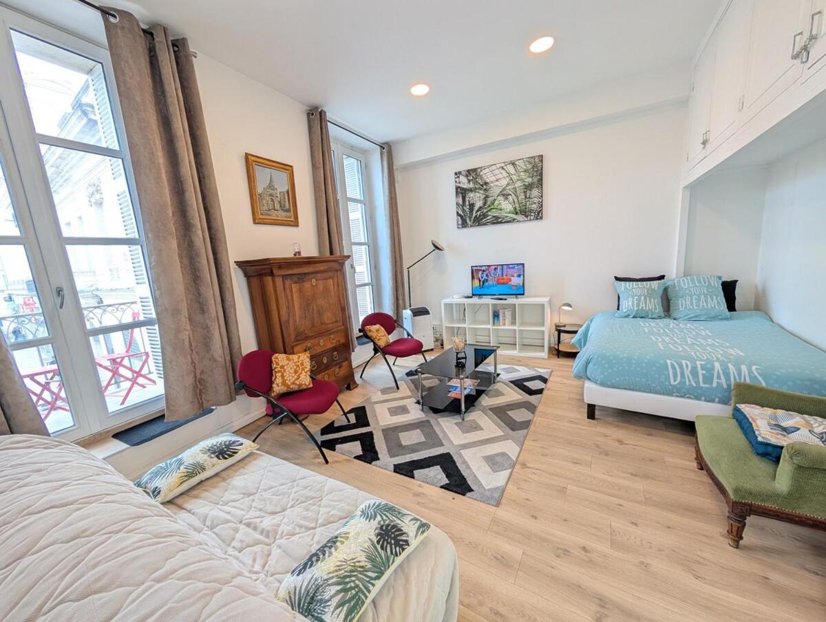 Appartement Le Castille D'or Elegant, En Face De L'hotel De